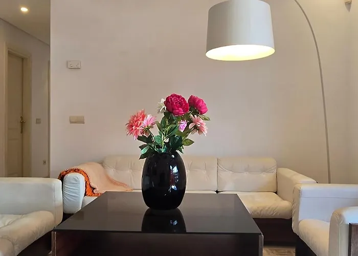 Luxury Beachside Penthouse With Terrace *