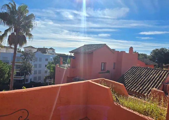 Luxury Beachside Penthouse With Terrace Apartmán