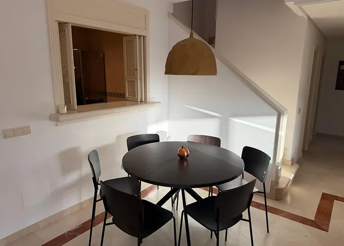 Apartmán Luxury Beachside Penthouse With Terrace