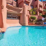 Luxury Beachside Penthouse With Terrace Apartman *