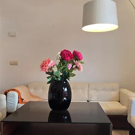 Luxury Beachside Penthouse With Terrace *
