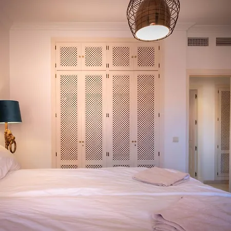 Lejlighed Luxury Beachside Penthouse With Terrace Marbella