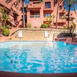 Luxury Beachside Penthouse With Terrace Apartament