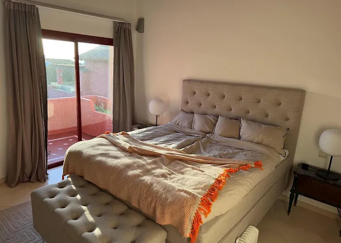 Luxury Beachside Penthouse With Terrace *