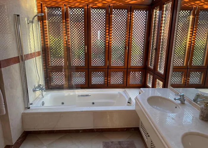 Luxury Beachside Penthouse With Terrace