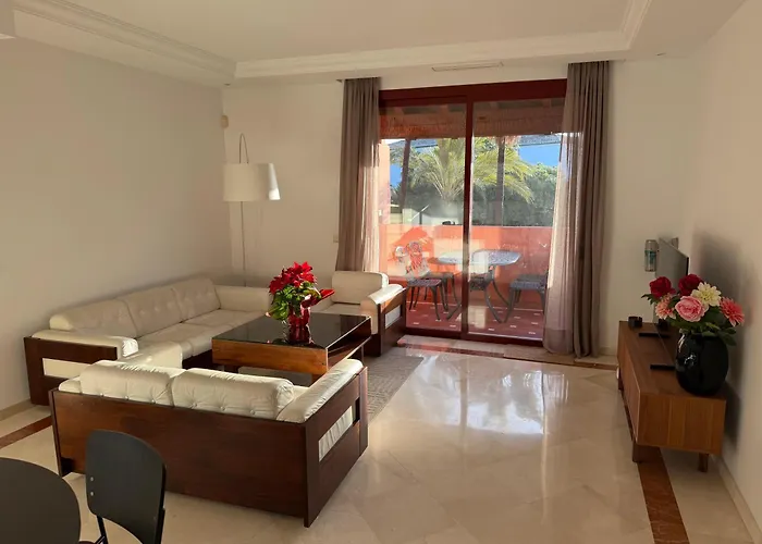 Luxury Beachside Penthouse With Terrace *